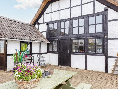 Hanstholm House | Vegsø Holiday Park Premium Type10 Retreat