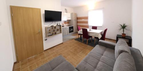 Koper Apartment | VELINE