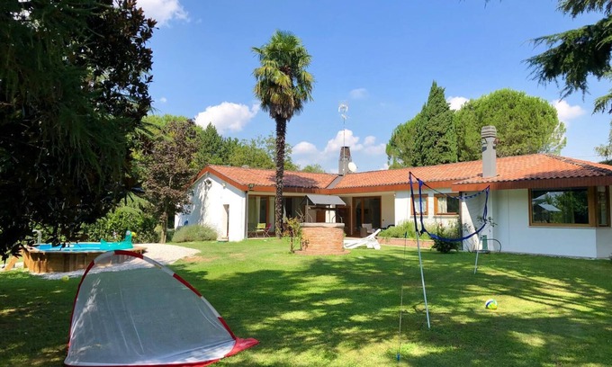 Casier Villa | VENICE 20min VILLA POOL AIR C. Wi-Fi PARK SAUNA on 1 Floor
