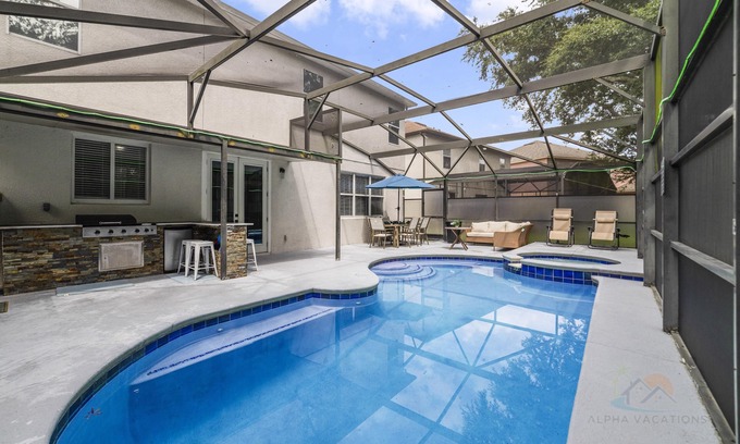 Sunrise Lakes House | Veranda Vibe - Stylish Outdoor Living Near the Parks