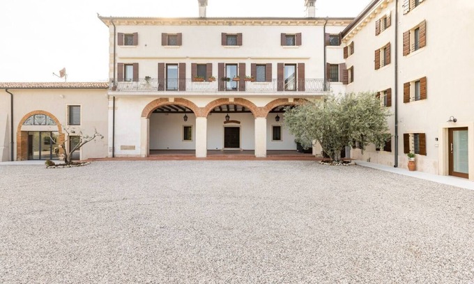 Mezzane di Sotto Apartment | VerdeOlivo1876 - Two-room apartment on the ground floor