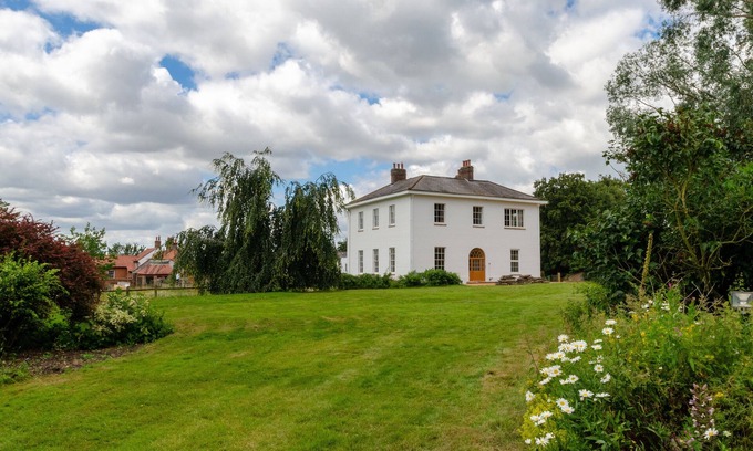 Fakenham House | Vere Lodge & Garden Wing