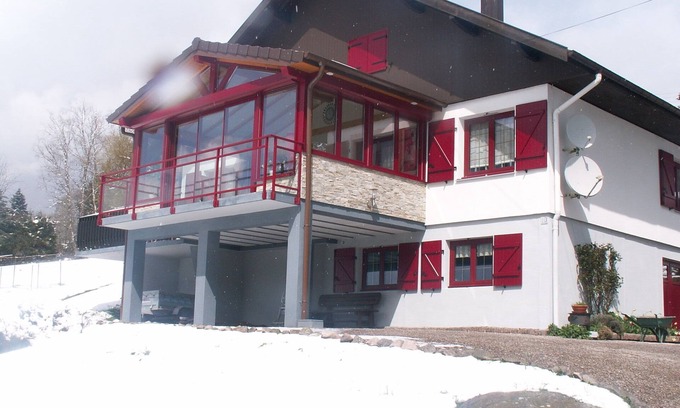 Gerardmer Apartment | Very beautiful chalet-style studio with lake view near the ski slopes for 2 people 1 child