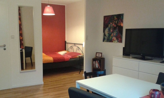 New Town Apartment | Very central! Light - cozy - balcony