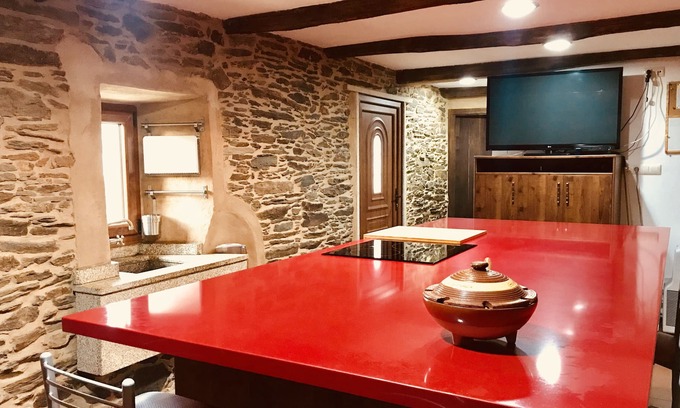 Ordes Cottage | Very cozy rustic house near Santiago de Compostela