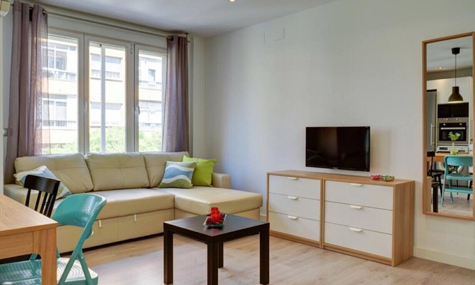 Zaragoza Centro Apartment | Very cute apartment at only 5 Min Prince Felipe Pavilion