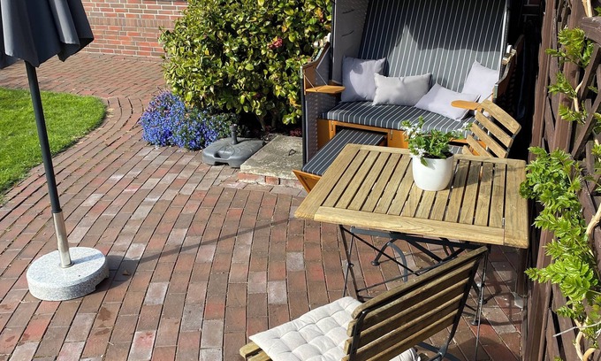 Wiesmoor Apartment | Very nice vacation apartment "Falkenhus" in the climatic health resort Wiesmoor. "new sauna area"