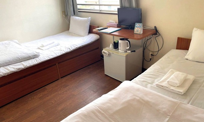 Adaniya Hotel | Very popular hotel for sightseeing in Okinawa Arena Free parking no overnight stayTwin room/Nakagami-gun Okinawa