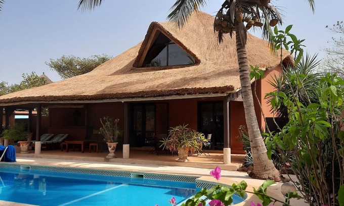 Nianing Villa | Very pretty villa, exotic garden, swimming pool, quiet residence, close to the ocean.
