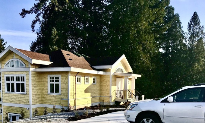 Chemainus House | Very private home 40 acres, ocean and ancient forest, kayaking off private dock