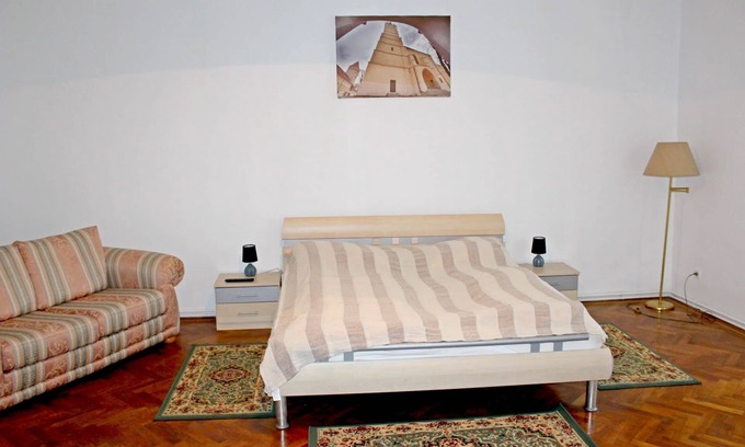 Medias Apartment | Very spacious apartment in the old city center of Medias