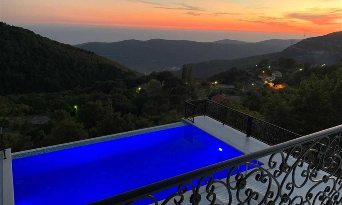 Seoca Villa | Vesper Martini Villa with Pool