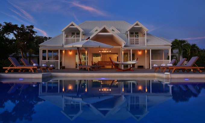 Les Terres Basses House | Villa 180 ° ocean view, 2 swimming pools, absolute calm, near to the beach