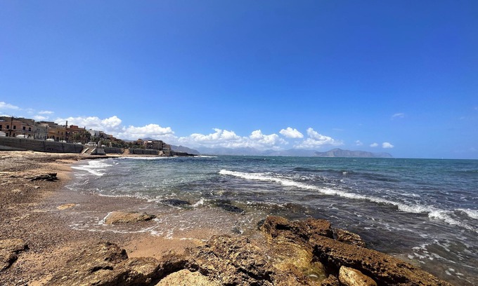 Bagheria Apartment | Via Grotte House Fully Renovated Modern, Central and 3 min walk to Train