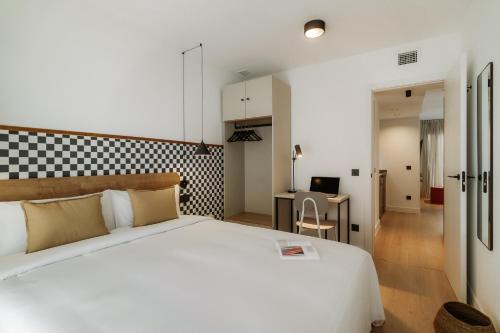 Puente de Vallecas Apartment | Via Monte Apartments by Olala Homes