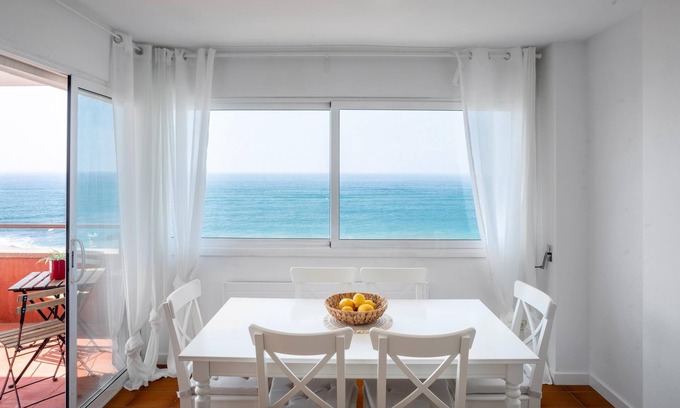 Sant Vicenc de Montalt Apartment | Victoria - in front of the beach
