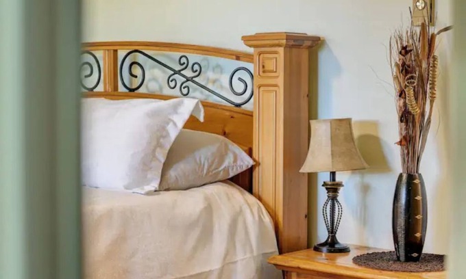 Colwood House | Victoria's West Coast Living, 3 bdr, 2000 sqft