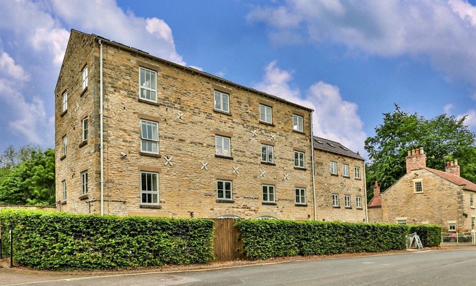 Thornton Dale Apartment | Victory Mill - Apartment One