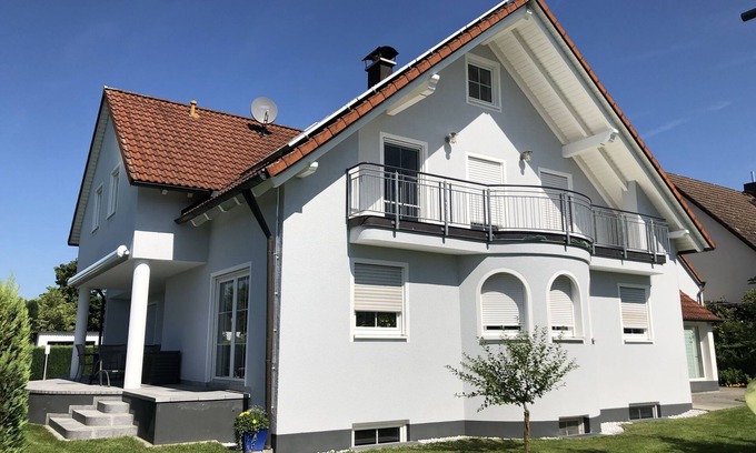 Weidenberg Apartment | Viel Platz, für die ganze Familie.nMitten im Grünen aber ganz nah an Bayreuth.