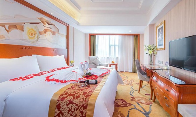 Buji Hotel | Vienna Hotel Shenzhen Bantian South Huancheng Road