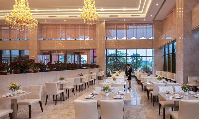 Xinxing County Hotel | Vienna International Hotel (Guangdong Yunfu Emerging New City Plaza Store)