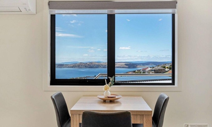 Sandy Bay Apartment | "View Studio" Apartment Sandy Bay Close to Casino