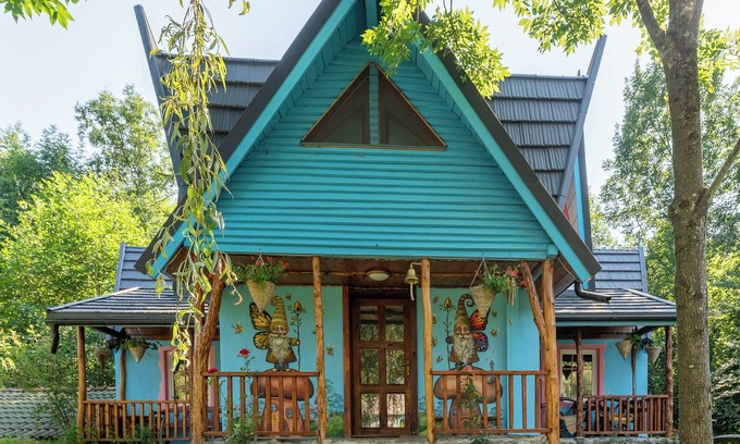 Poieni Cottage | Viewtopia - The Secret Land