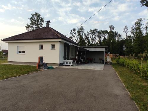 Laktasi House | Vikendica Ninic