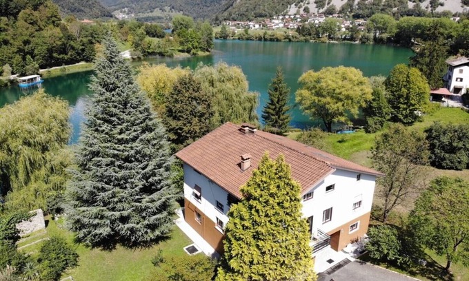 Most na Soci Villa | Vila Labod, unique villa on a superb location till 18 pers at the lake from Most na Soci.