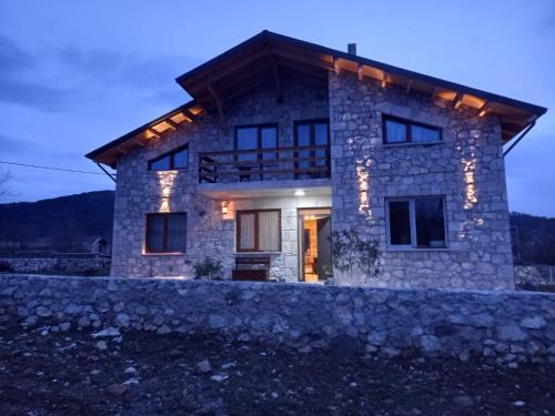 Moscopole Hotel | Vila Nikol
