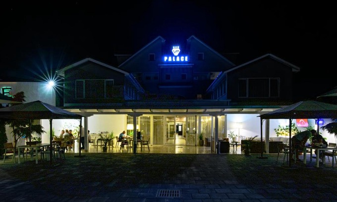Caransebes House | Vila Palace