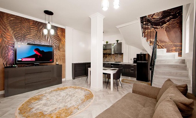 Galati Villa | VILA REYNA