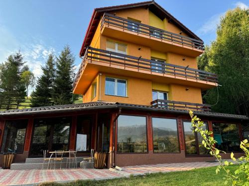 Fundata Villa | Vila Serar