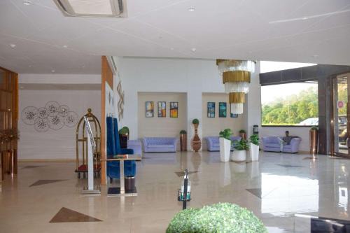 Shahdol Hotel | Vilasa International