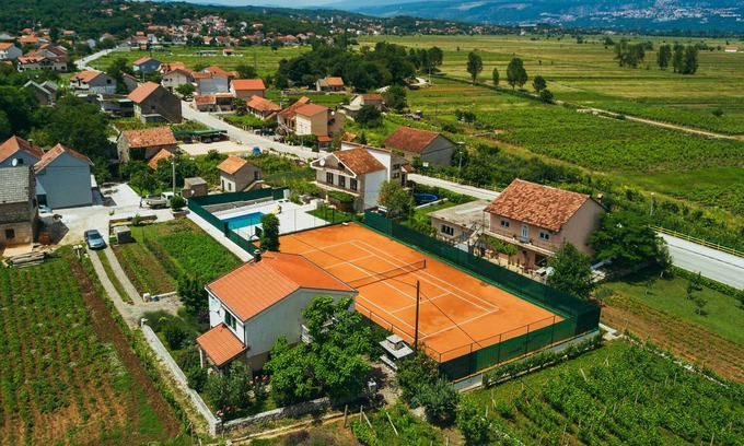 Runovici House | VILLA ĐIKANO ,Runovići