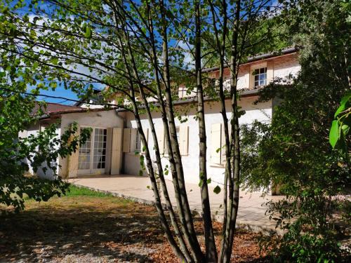 Courcoury House | Villa 168m2 sur Parc Arboré pour groupe Famille et Amis jusqu'à 10 personnes
