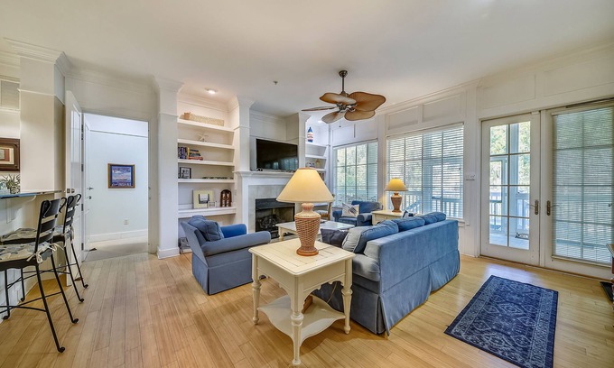 Melrose on the Beach Villa | Villa 2 BR 2 Bath - cart & Pool access included with booking!