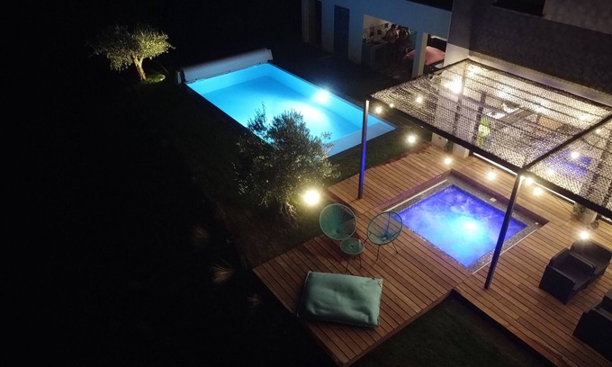 Saint-Etienne-de-Serre Villa | Villa 2 Love