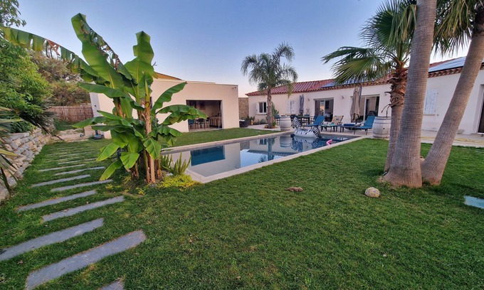 Langlade Villa | Villa 200 m2 + apartment 45 m2 in a superb exotic garden with swimming pool