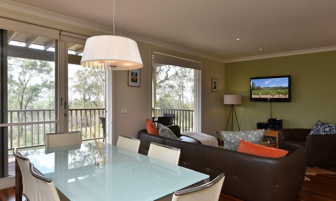 Pokolbin Villa | Villa 2br Sangiovese Villa located within Cypress Lakes Resort