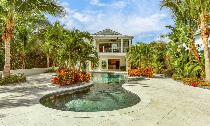 Englewood Villa | Villa ∙ 5 bedrooms ∙ 10 guests