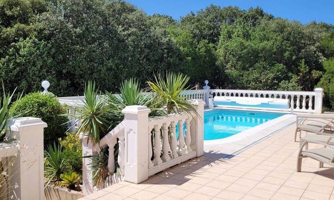 Mejannes-le-Clap Villa | Villa 5* Gard | Heated Pool, Absolute Peace, Private Garden - La Cèzenole
