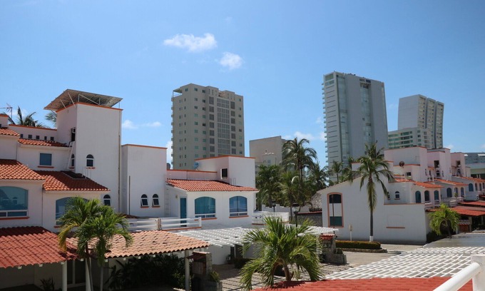 Granjas del Marques Villa | Villa Acapulco Diamante