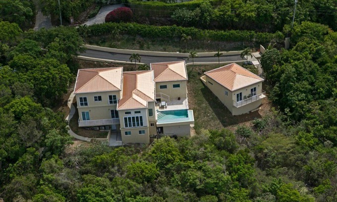 Estate Peterborg Villa | Villa Adore Main House