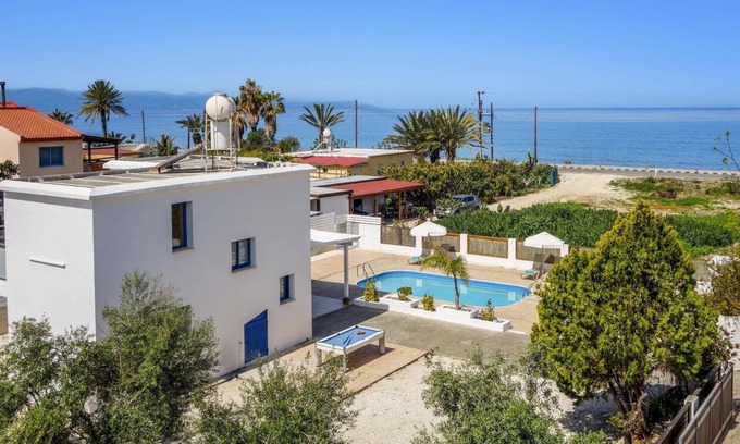 Argaka Villa | Villa Alexelio by Villa Plus
