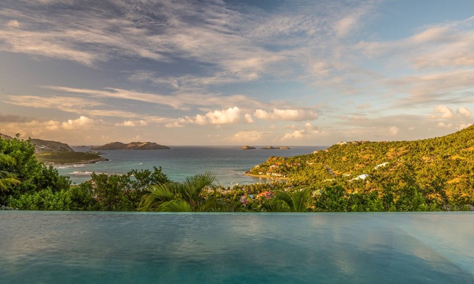 Morne de Depoudre Villa | VILLA ALICE SEA VIEW ON THE BAY OF ST JEAN AND THE AIRPORT BEACHES AND TRADE