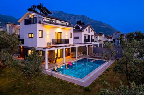 Oludeniz Villa | Villa Almilalin 6 bedroom Holiday Villa for Rent in Oludeniz