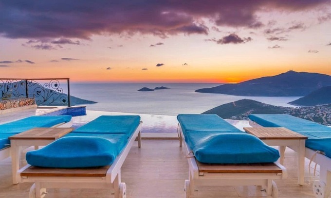 Demre House | Villa Ambar with infinity pool and great view
