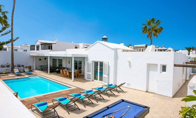 Puerto del Carmen Villa | Villa Ana Maria by Villa Plus