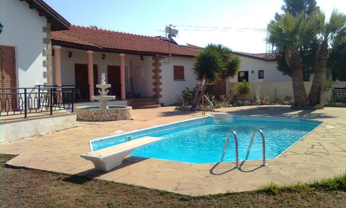 Maroni Villa | Villa Androulla